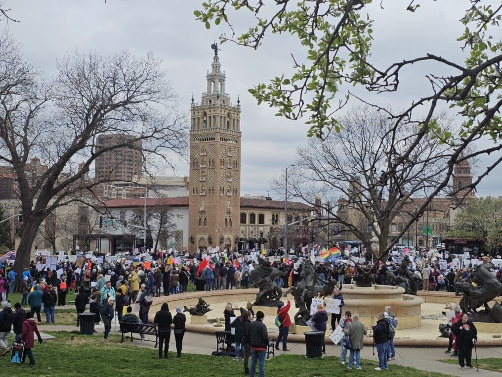 Protestors at the Kansas City Plaza